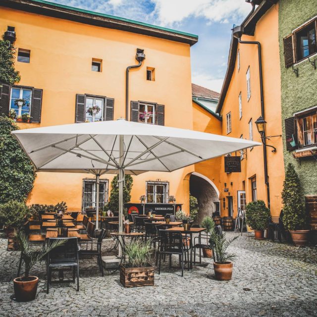 tvb-hallein-duerrnberg-genießen-genusskraemerei-gastgarten