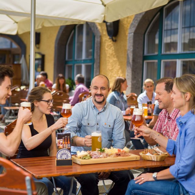 tvb-hallein-duerrnberg-genießen-restaurant-kaltenhausen-terrasse-vorne